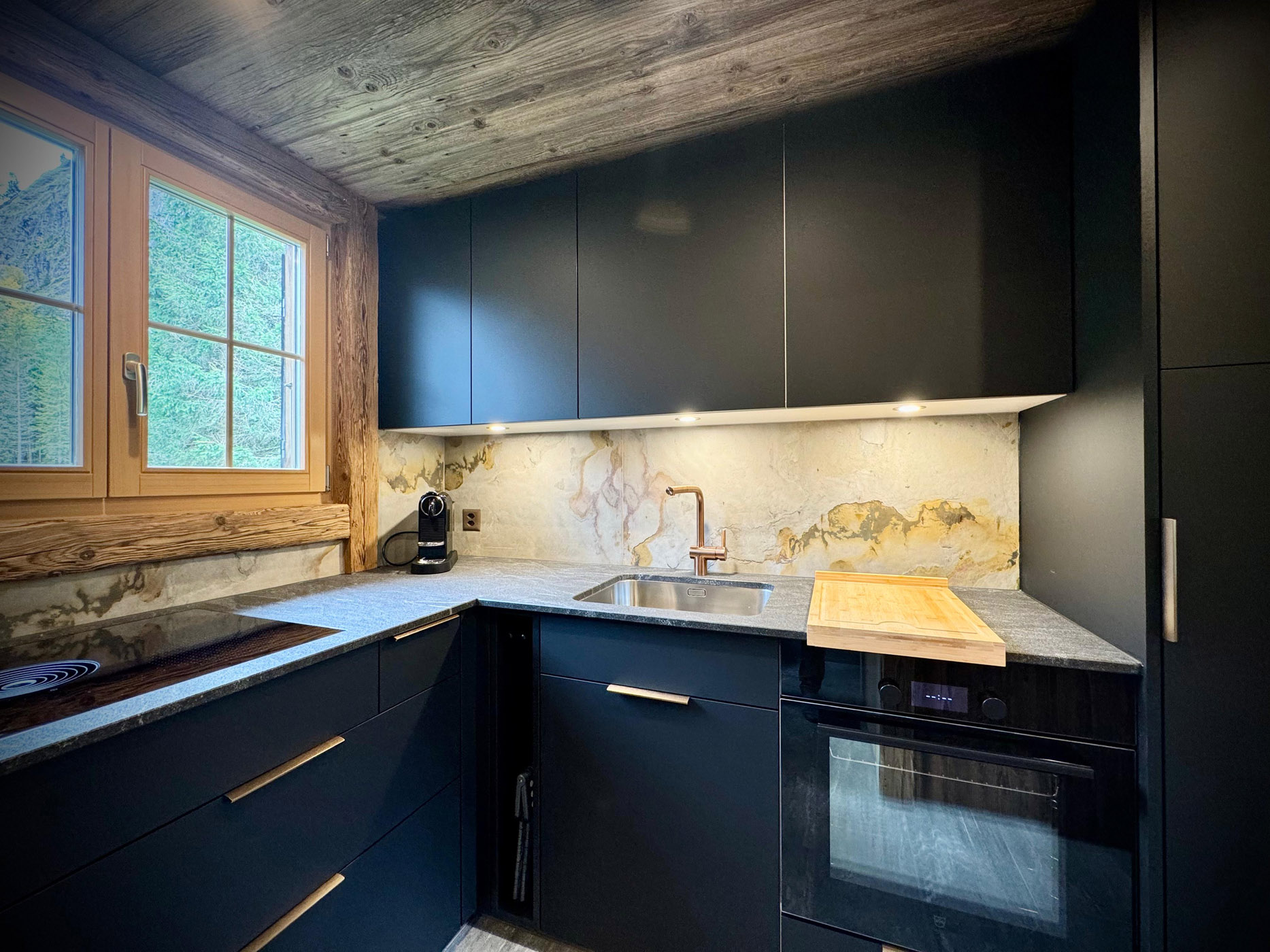 Image 5 Chalet Monjeri_Küche